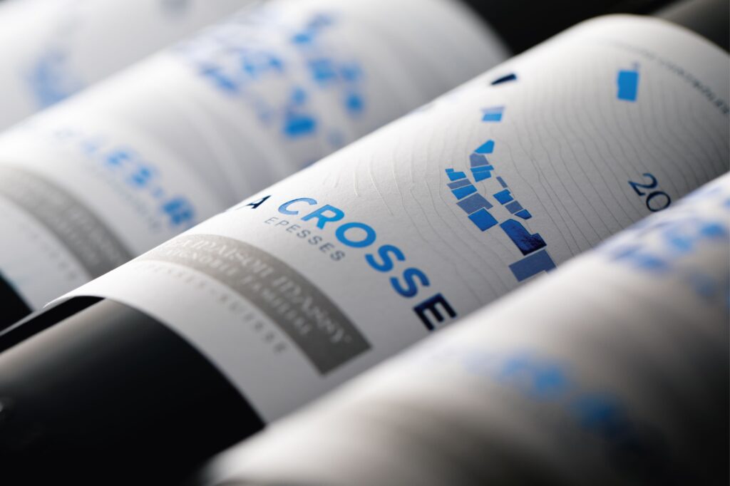 étiquette vin Epesses La Crosse sur bouteille de vin suisse du Lavaux